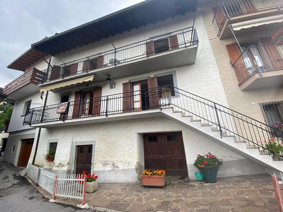 Casa Vacanze Il Pettirosso. ปิโซเญ ภายนอก รูปภาพ