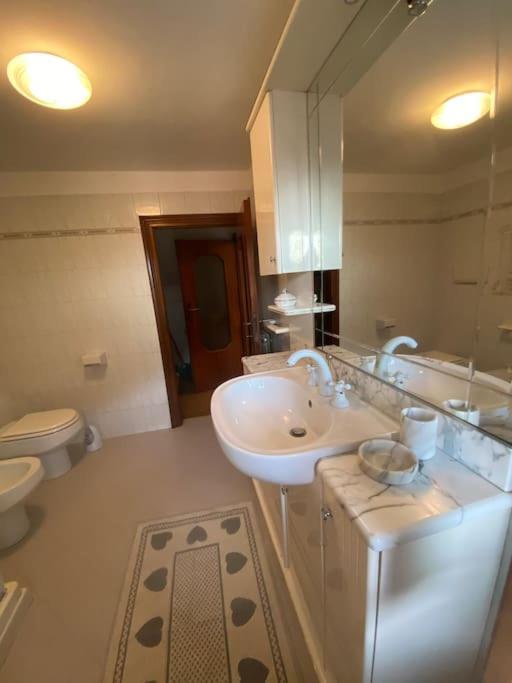 Casa Vacanze Il Pettirosso. ปิโซเญ ภายนอก รูปภาพ